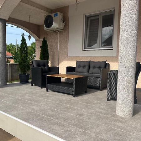 Beoair Apartments Surčin Extérieur photo