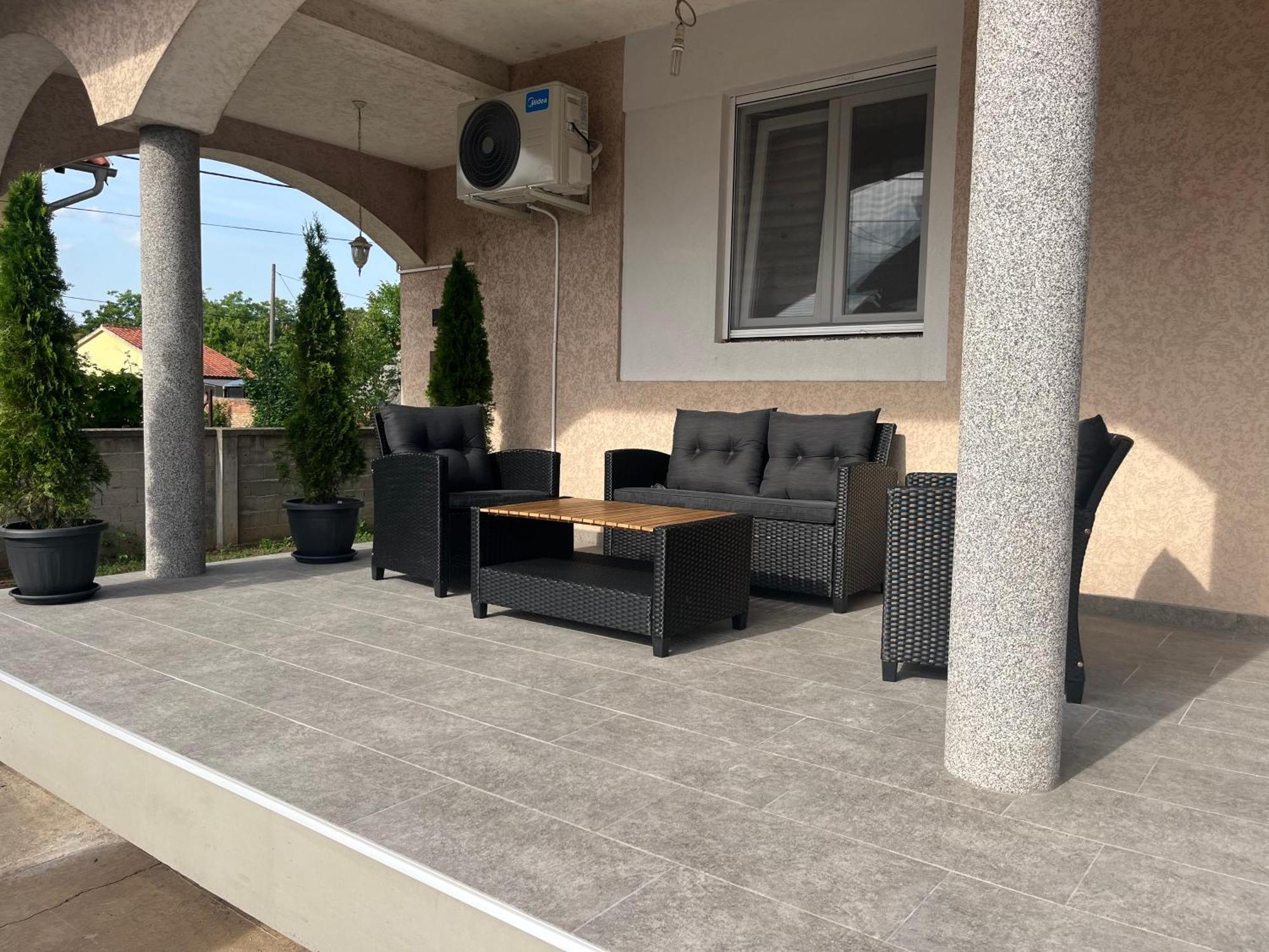 Beoair Apartments Surčin Extérieur photo