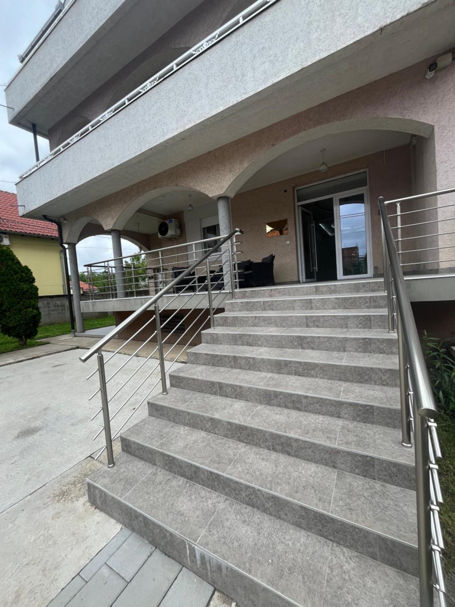 Beoair Apartments Surčin Extérieur photo